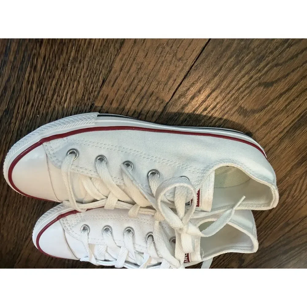 Converse Chuck Taylor All Star Sneaker Youth Sz 2 Shoes White low top NEW